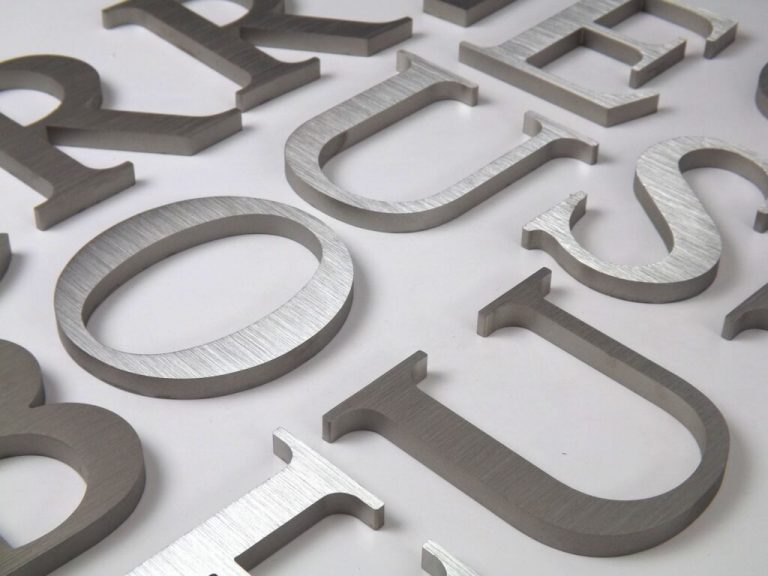 Chữ bằng Inox