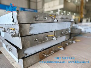 Gia công khay chứa dầu inox giá rẻ tại xưởng HHT