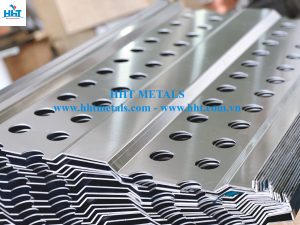 Mặt dựng kim loại đục lỗ - HHT Metals