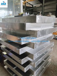 Gia công khay kim loại giá rẻ tại xưởng