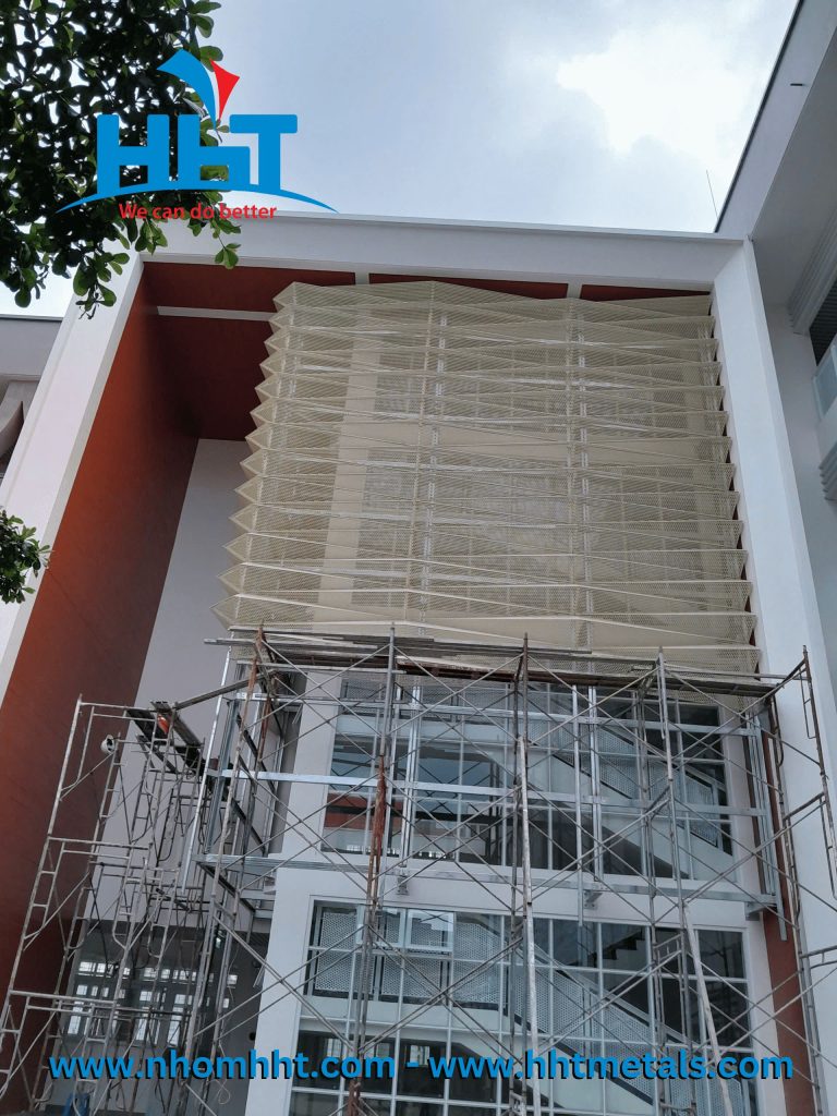 Gia công sản xuất mặt dựng nhôm uy tín chất lượng 