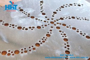 Nhôm đục lỗ tròn 2mm