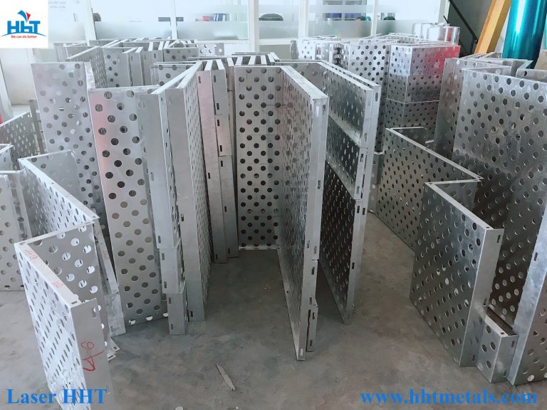 Tấm ốp nhôm Solid đục lỗ 