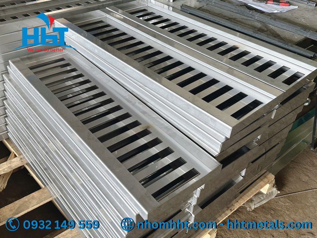 Gia công máng thoát nước inox 304 tại Bình Dương